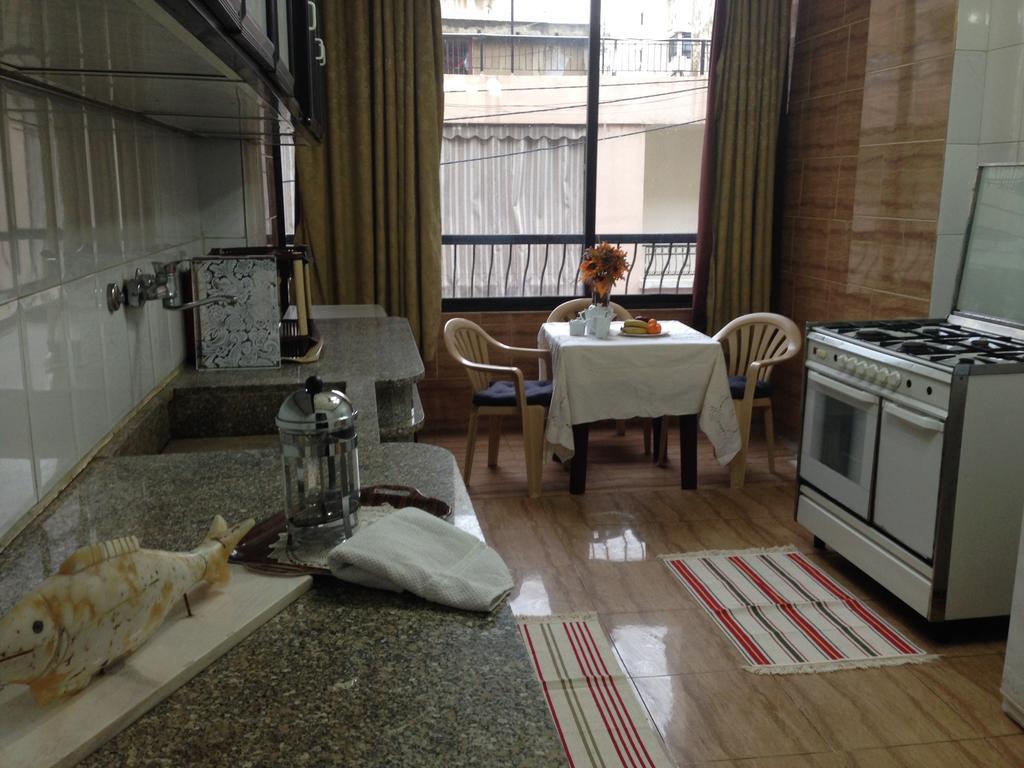 Alaamira Furnished Apartments Бейрут Экстерьер фото